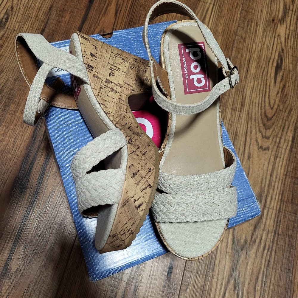 Pop Womens Dita Heeled Sandals.